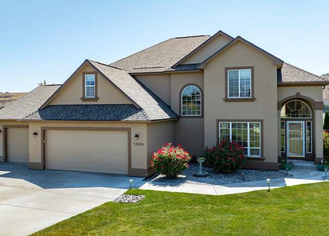 Property at 22803 Cottonwood Springs Blvd, Kennewick, WA 99338, 4 beds, 2.5 baths