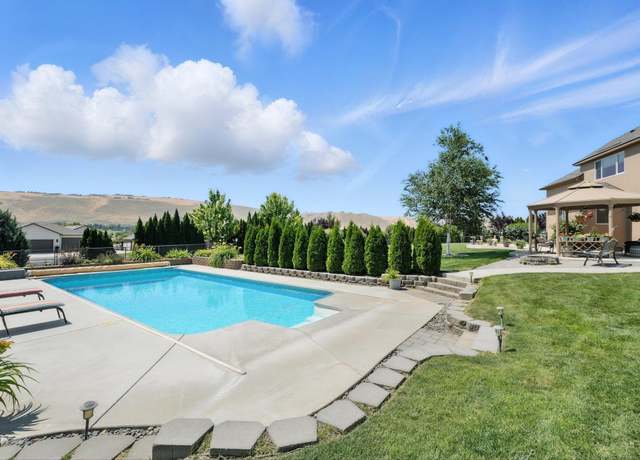 Property at 22803 Cottonwood Springs Blvd, Kennewick, WA 99338, 4 beds, 2.5 baths