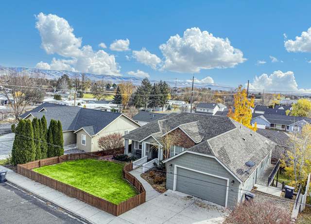 Property at 718 SE Scenic View Dr, College Place, WA 99324, 6 beds, 4.5 baths