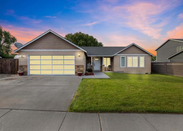 Property at 1716 W 40th Ave, Kennewick, WA 99337, 3 beds, 2 baths