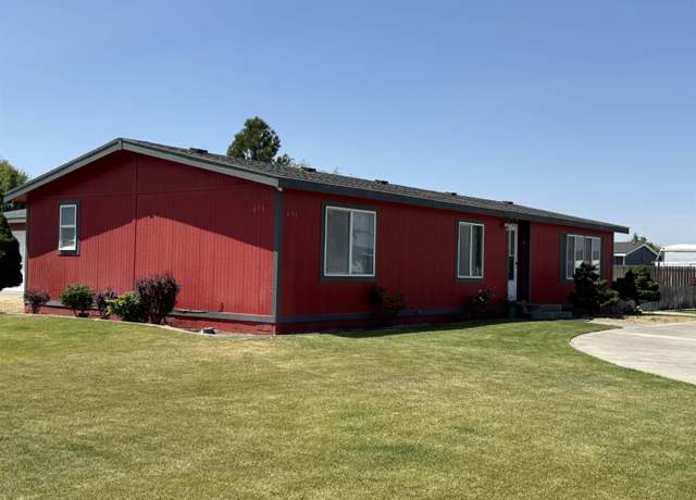 Property at 636 N Hugo Ave, Pasco, WA 99301, 3 beds, 2 baths