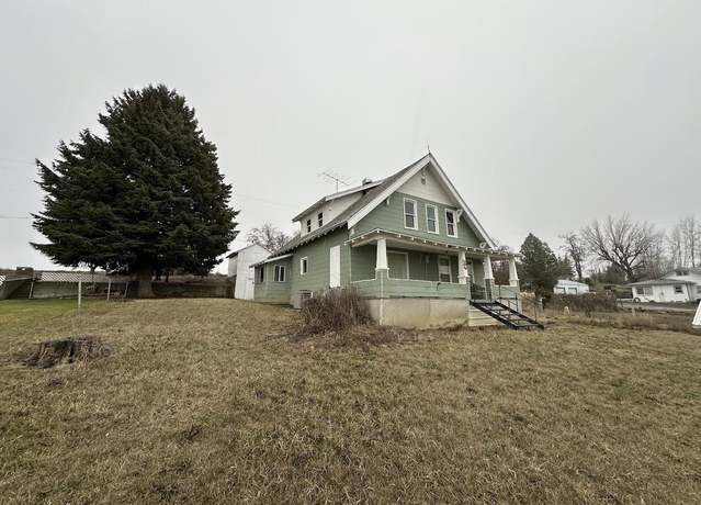 Property at 113 S Hill St, La Crosse, WA 99143, 4 beds, 2 baths