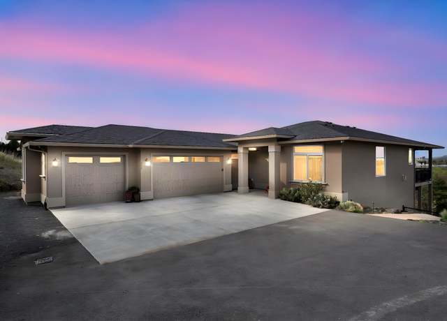 Property at 396 Columbia Park Trl, Richland, WA 99352, 4 beds, 2.5 baths