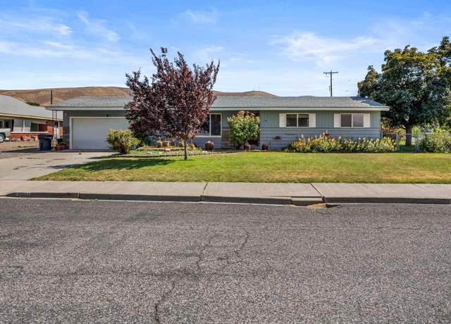 Property at 2001 Benson Ave, Prosser, WA 99350, 3 beds, 0.5 baths