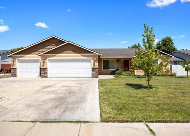 Property at 5500 Kirkwood Ln, West Richland, WA 99353, 3 beds, 2.5 baths