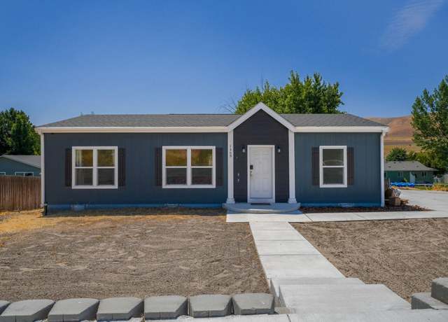 Property at 1309 Edith Ave, Benton City, WA 99320, 3 beds, 2 baths