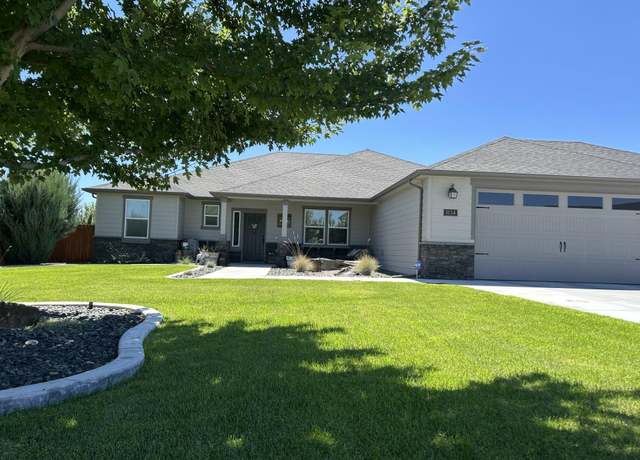 Property at 1034 Amber Ave, West Richland, WA 99353, 3 beds, 0.5 baths