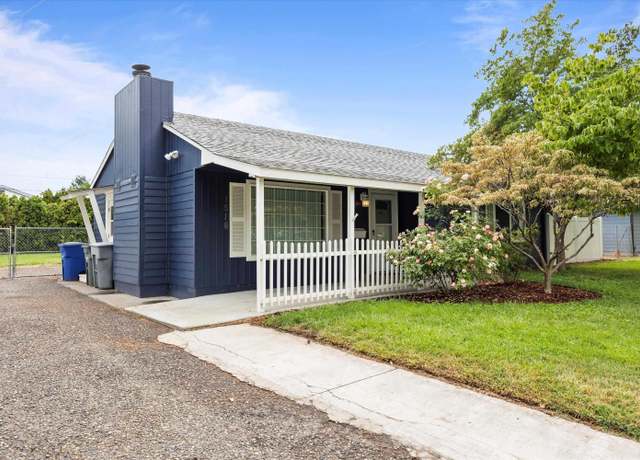 Property at 1516 Birch Ave, Richland, WA 99354, 3 beds, 2 baths