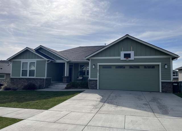 Property at 607 SW Panorama Dr, Pullman, WA 99163, 6 beds, 3 baths