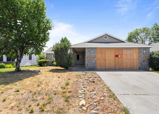 Property at 126 Willow Cir, Pasco, WA 99301, 3 beds, 2 baths