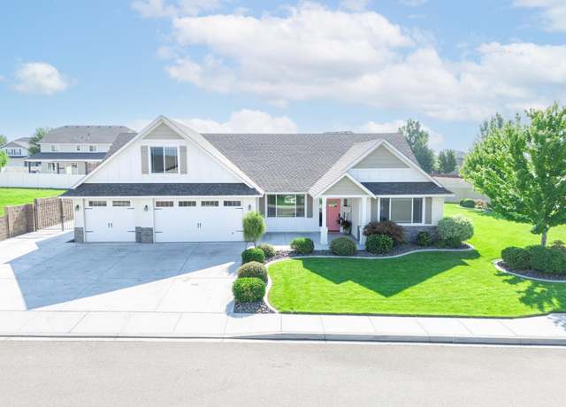 Property at 3076 Pepperwood Ave, West Richland, WA 99353, 3 beds, 0.5 baths