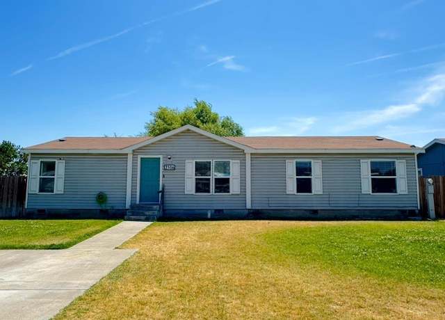 Property at 2516 E Alvina St, Pasco, WA 99301, 4 beds, 2 baths