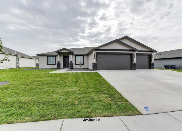 Property at 2864 S Roosevelt St, Kennewick, WA 99338, 4 beds, 2 baths