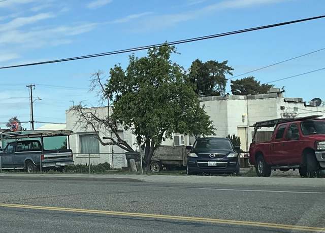 Property at 5216 W Canal Dr, Kennewick, WA 99336, 2 beds, 1 bath