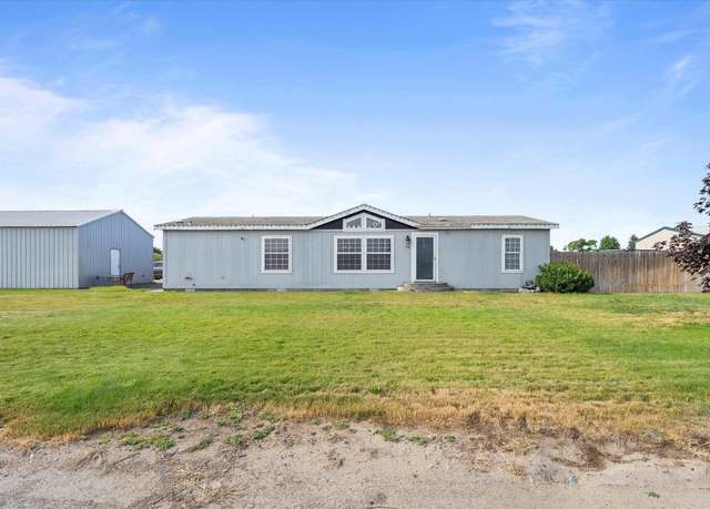 Property at 16 Quincy Rd, Burbank, WA 99323, 3 beds, 2 baths