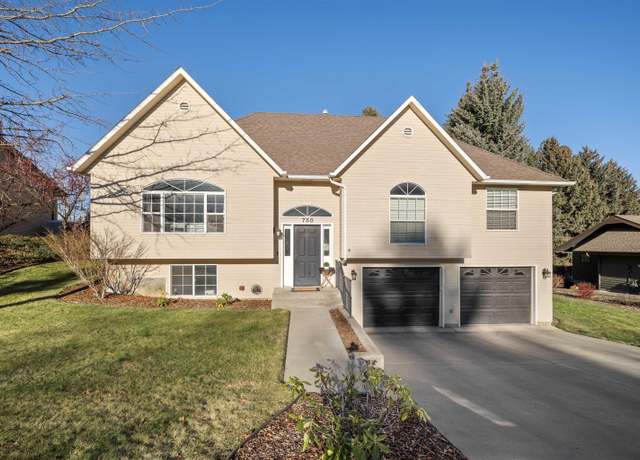 Property at 750 SE Edge Knoll Dr, Pullman, WA 99163, 5 beds, 3 baths