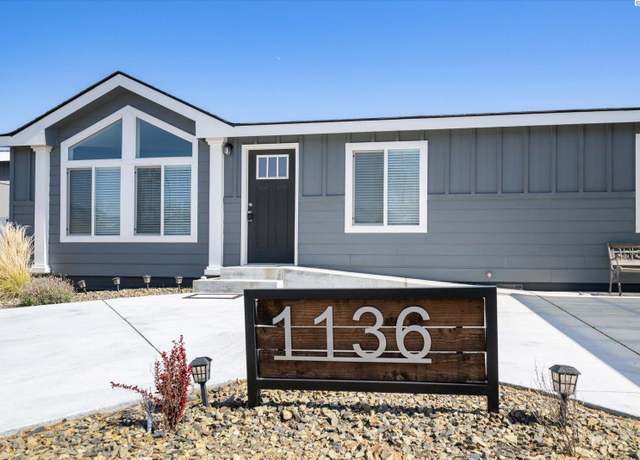 Property at 1136 Harrison Pl, Kennewick, WA 99336, 3 beds, 2 baths