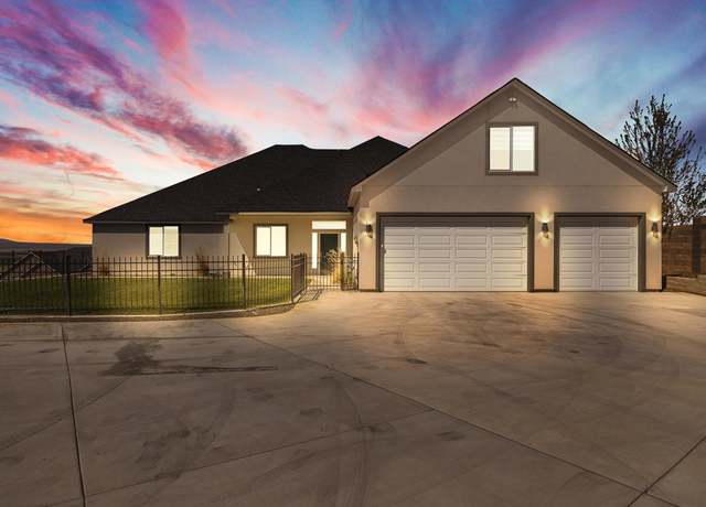 Property at 6631 Collins Rd, West Richland, WA 99353, 4 beds, 4 baths