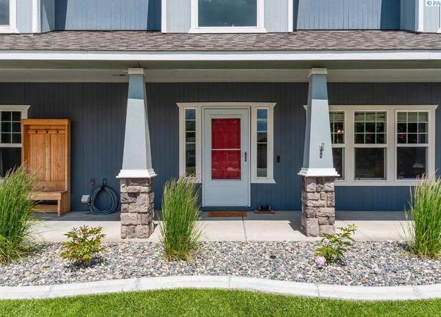 Property at 5200 S Desert Dove Loop, West Richland, WA 99353, 3 beds, 2.5 baths