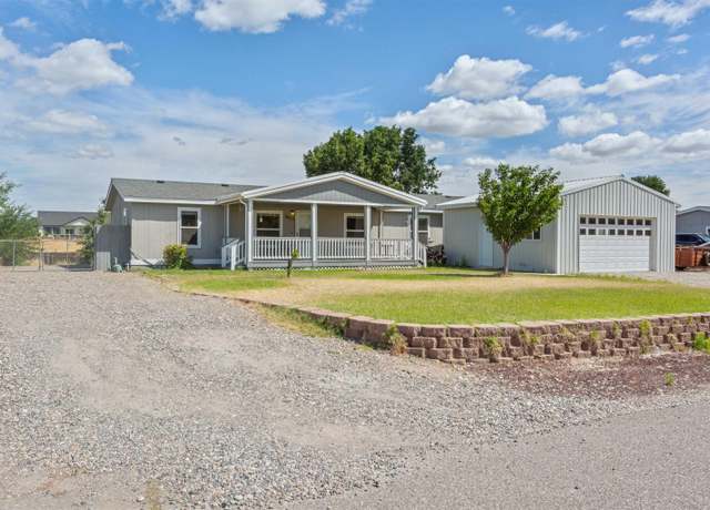 Property at 8013 W Agate St, Pasco, WA 99301, 5 beds, 2 baths