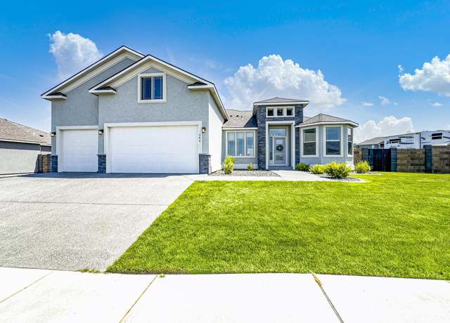 Property at 584 Thebes St, West Richland, WA 99353, 5 beds, 3 baths