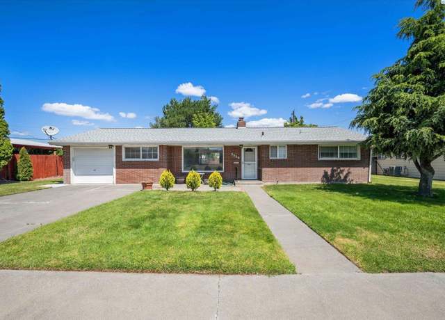 Property at 2526 W Deschutes Ave, Kennewick, WA 99336, 3 beds, 1 bath