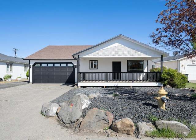 Property at 326 Casi Ct, Prosser, WA 99350, 3 beds, 2 baths