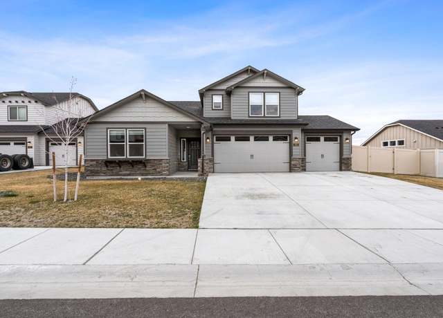 Property at 233 Ladera St, Prosser, WA 99350, 5 beds, 3 baths