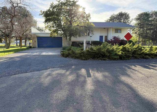 Property at 43703 E Austin Ct, West Richland, WA 99353, 4 beds, 3 baths