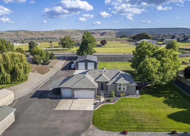 Property at 92104 E Sagebrush Rd, Kennewick, WA 99338, 5 beds, 0.5 baths