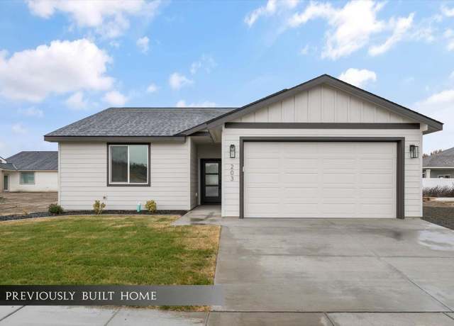 Property at 2817 S Beech St, Kennewick, WA 99337, 3 beds, 2 baths