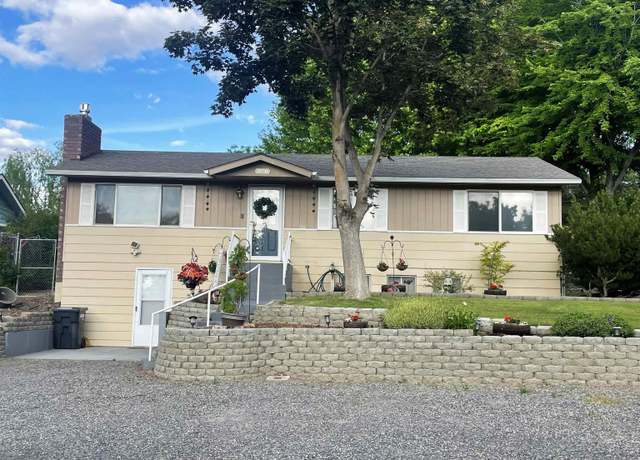 Property at 976 Campbell Dr, Prosser, WA 99350, 3 beds, 2.5 baths