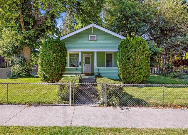 Property at 722 W Albany Ave, Kennewick, WA 99336, 3 beds, 1 bath