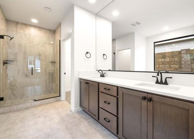 Property at 3791 Morningside Pkwy, Richland, WA 99352, 3 beds, 2 baths