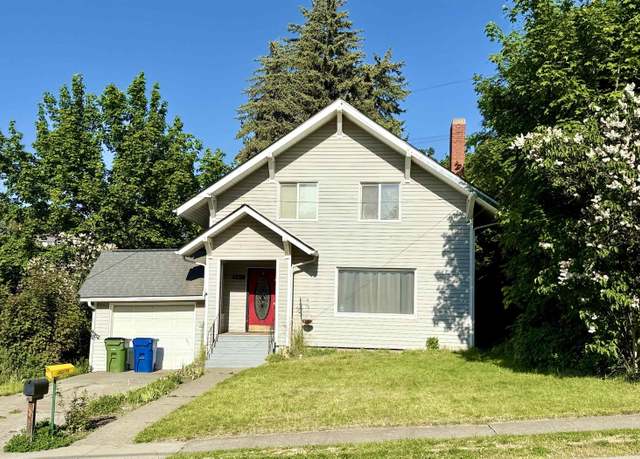 Property at 807 S Mill St, Colfax, WA 99111, 4 beds, 0.5 baths