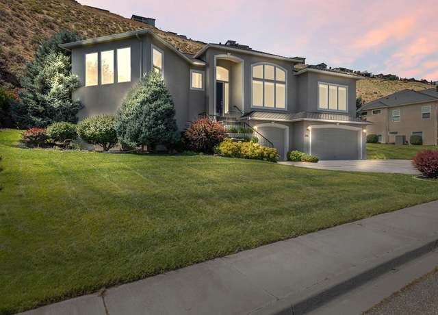 Property at 245 Meadow Hills Dr, Richland, WA 99352, 4 beds, 3.5 baths