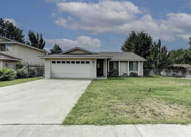 Property at 1321 Woodbury St, Richland, WA 99354, 3 beds, 1 bath
