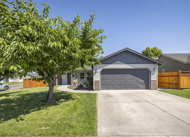 Property at 615 Arteaga Cir, Grandview, WA 98930, 3 beds, 2 baths