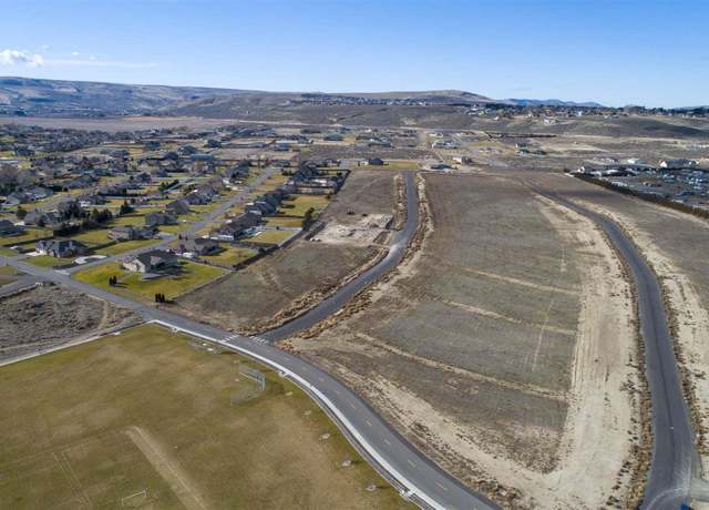 Property at 105032 Addison Ave, Kennewick, WA 99338