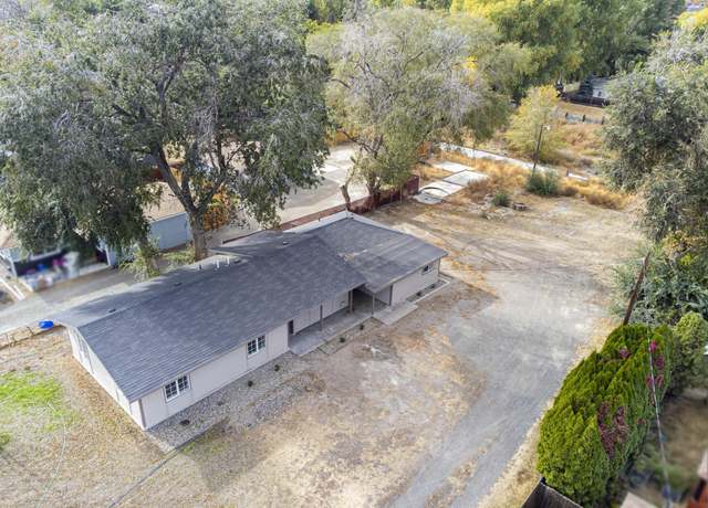Property at 2918 S Jean St, Kennewick, WA 99337, 4 beds, 2 baths