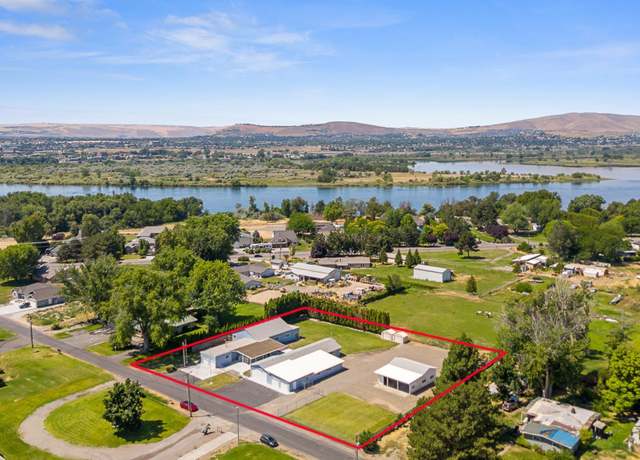 Property at 2616 Rd 96, Pasco, WA 99301, 2 beds, 3 baths