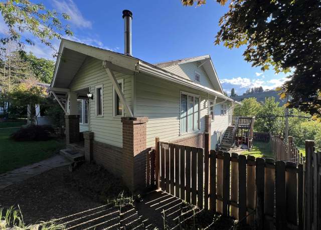Property at 408 S Mill St, Colfax, WA 99111, 4 beds, 2 baths
