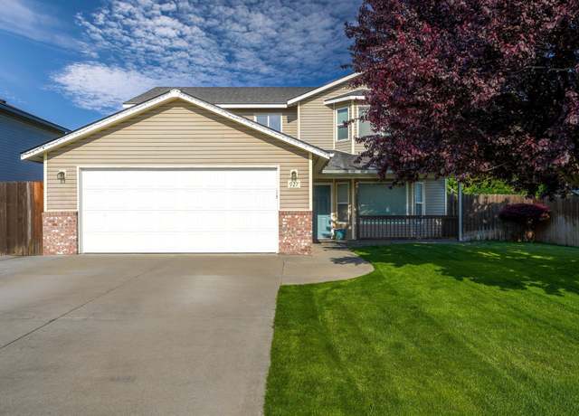 Property at 927 N Owen Ave, Pasco, WA 99301, 4 beds, 2.5 baths