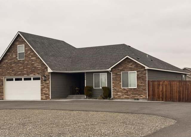 Property at 5209 SW Richardson Rd, Pasco, WA 99301, 4 beds, 3.5 baths