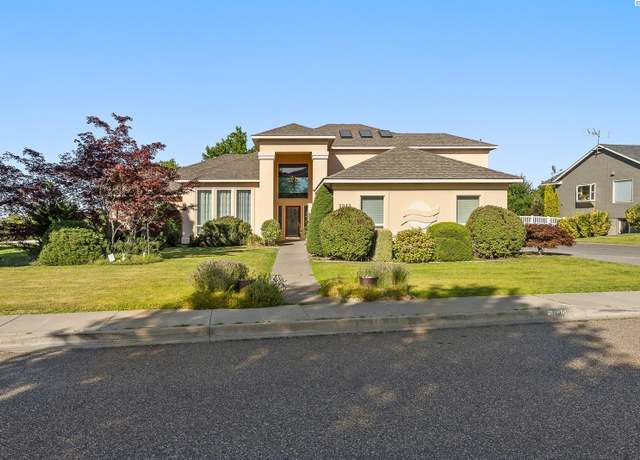 Property at 2042 Morency Dr, Richland, WA 99352, 3 beds, 2.5 baths