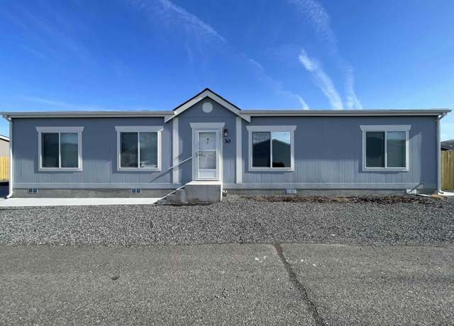 Property at 2802 S 5th Ave #30, Union Gap, WA 98903, 3 beds, 2 baths