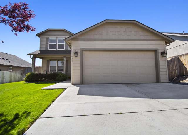 Property at 9337 W 8th Pl, Kennewick, WA 99336, 3 beds, 2.5 baths