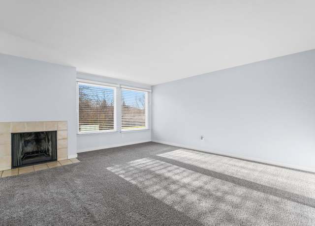 Property at 303 Gage Blvd #122, Richland, WA 99352, 3 beds, 2 baths