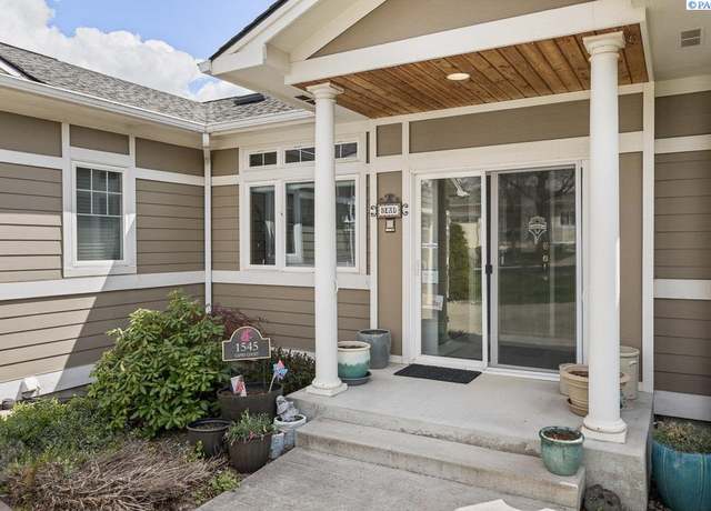 Property at 1545 SW Capri Ct, Pullman, WA 99163, 4 beds, 3 baths