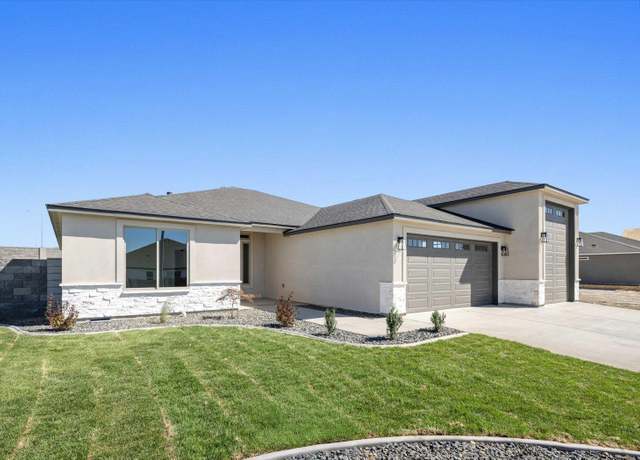 Property at 692 Lazio Way, Richland, WA 99352, 4 beds, 2 baths